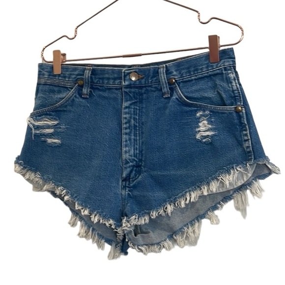 Wrangler Vintage re-worked denim shorts. Daisy dukes. - Picture 1 of 15